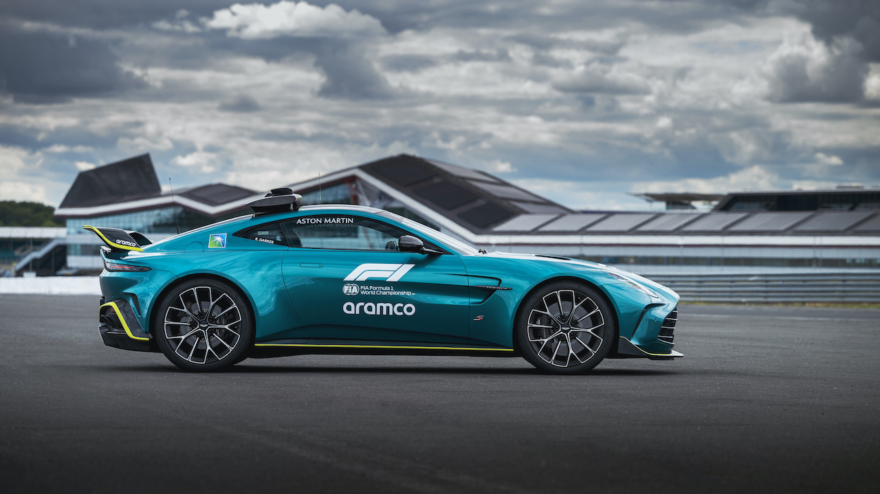 Aston Martin Vantage S FIA Safety Car_04